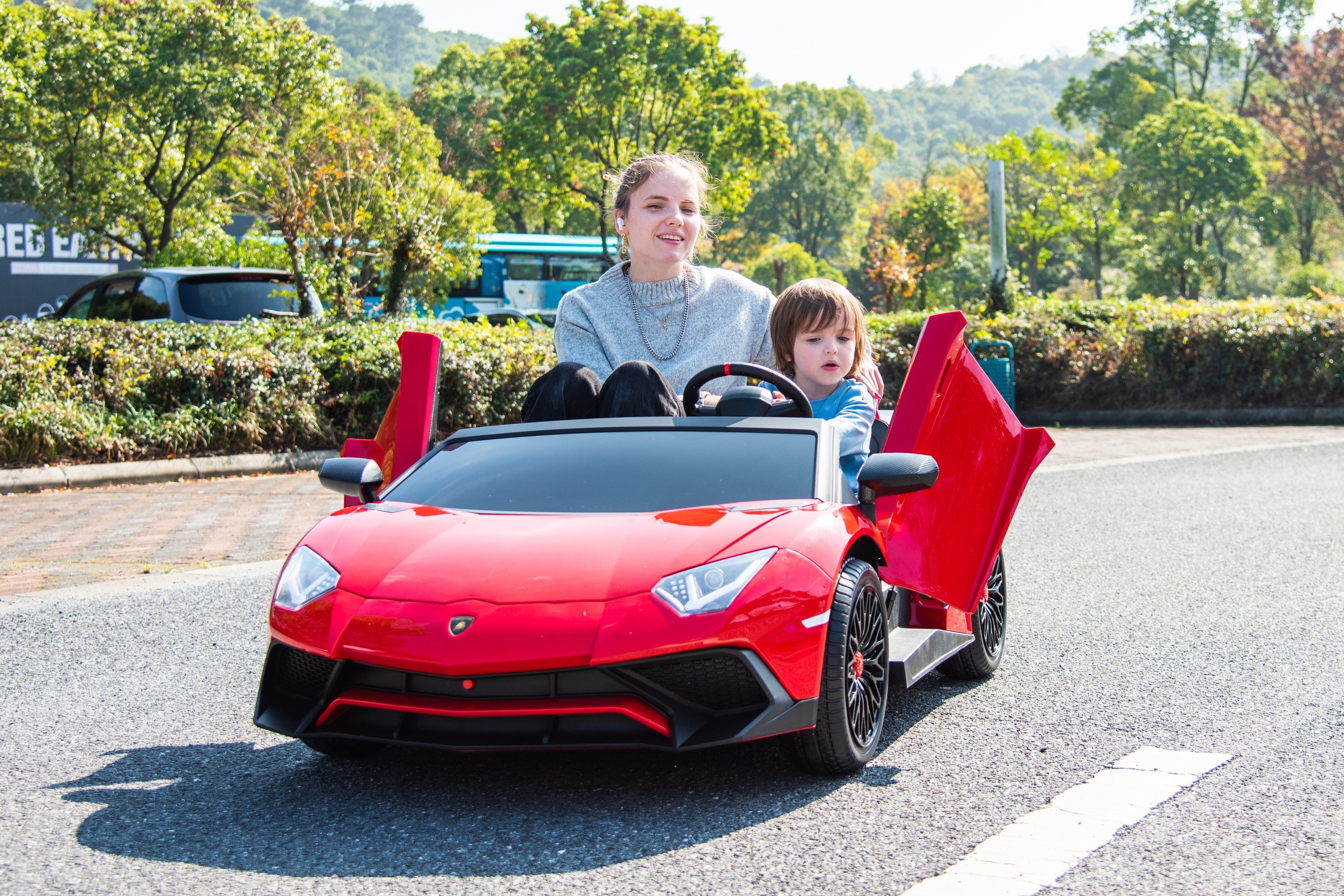 24V Lamborghini Aventador 2 Seater Ride On Car for Kids: Advanced Brushless Motor & Differential for High-Octane Fun